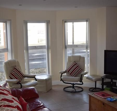 46 West Strand Avenue Portrush Extérieur photo
